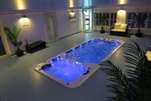Catalina 11 (1) min swim spa | Hot Tubs of London