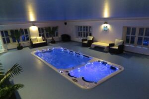 Swim spa Lifetsyle 1 1 | Hot Tubs of London